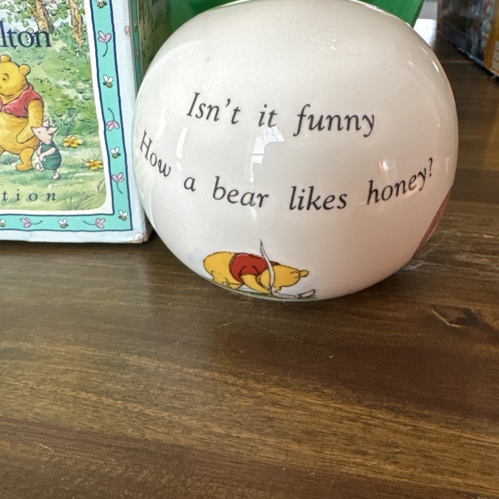 Royal Doulton Winnie the Pooh Disney "Isn't It Funny" Money Ball Piggy Bank - Picture 5 of 8